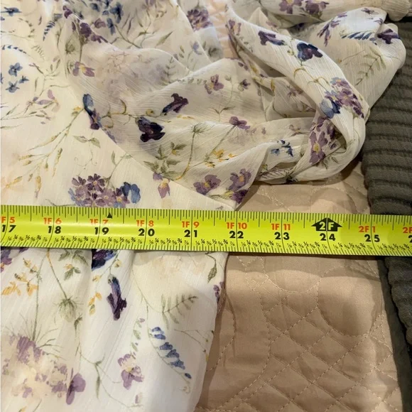 Express Floral V-neck Peplum Top women’s XL - Picture 9 of 12